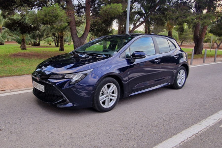 Toyota Corolla Hibrid automat